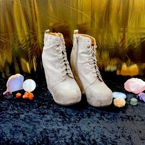 Gray boot wedges size 8